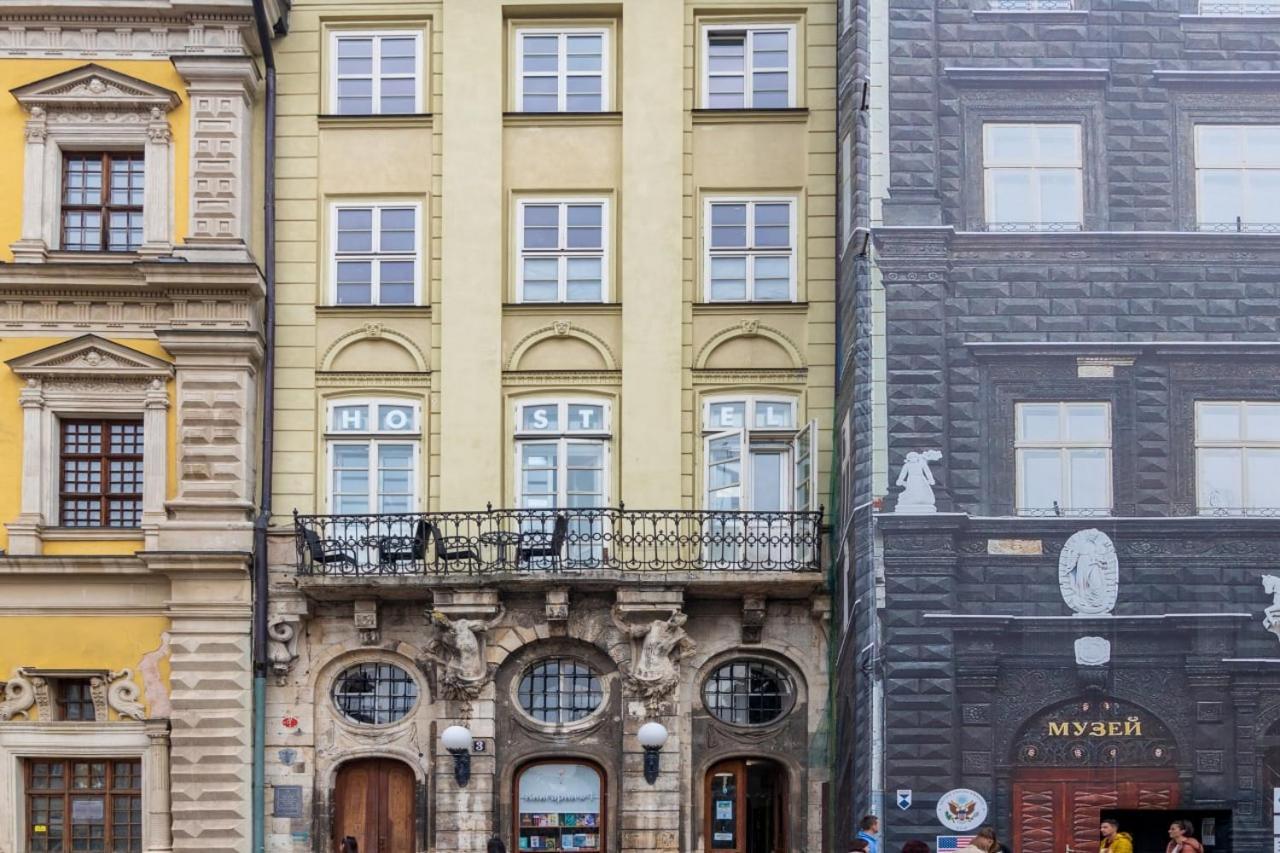 In Town Hostel Lviv Bagian luar foto